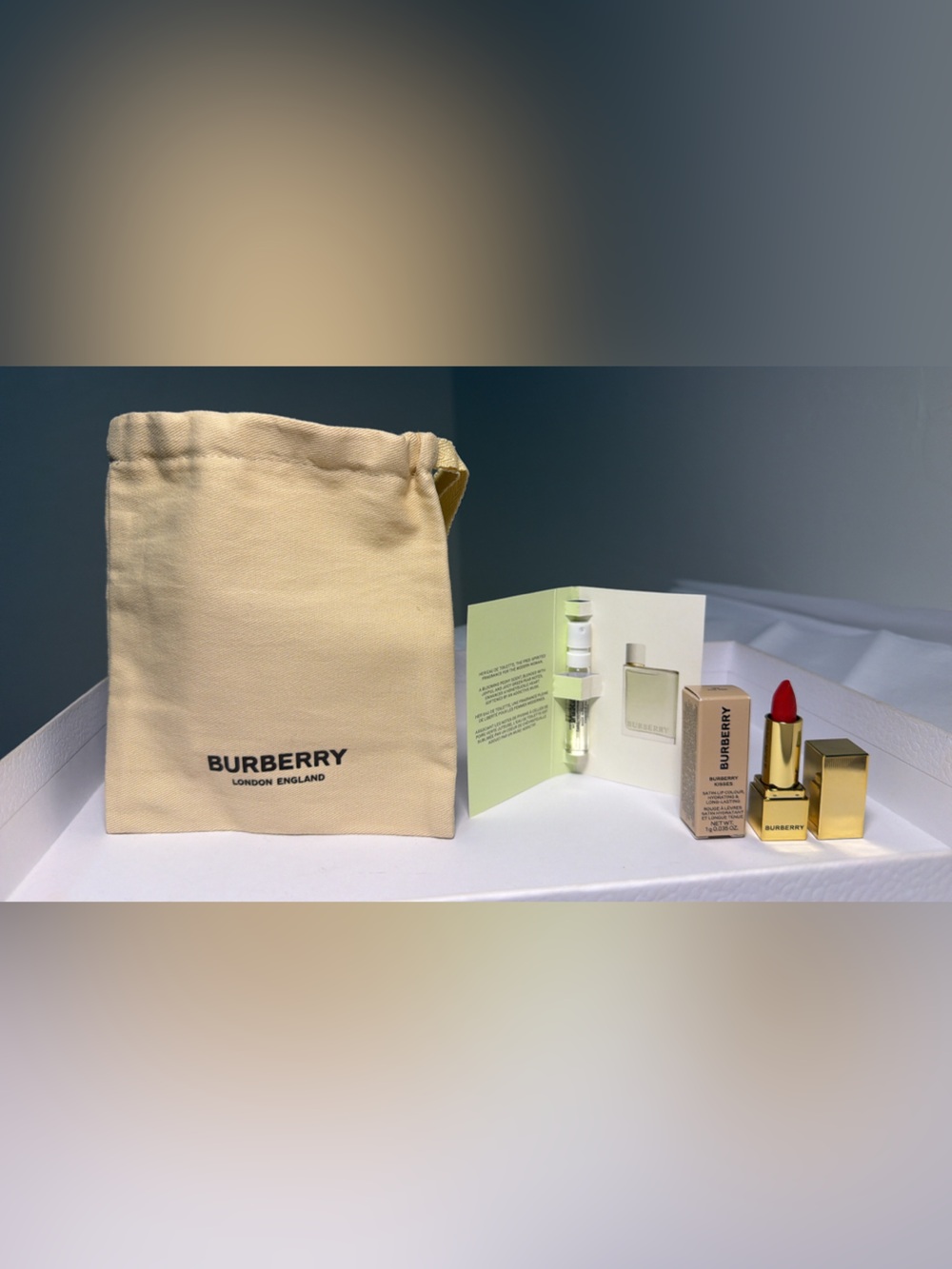 New,authentic Burberry beauty small pouch bag with Red Mini Lipstick